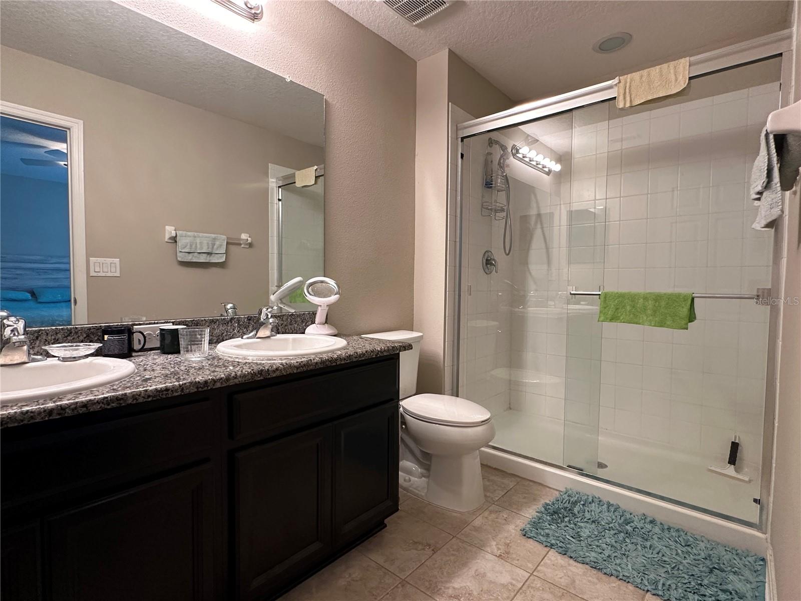 7089 Woodchase Glen Dr Property Photo 17