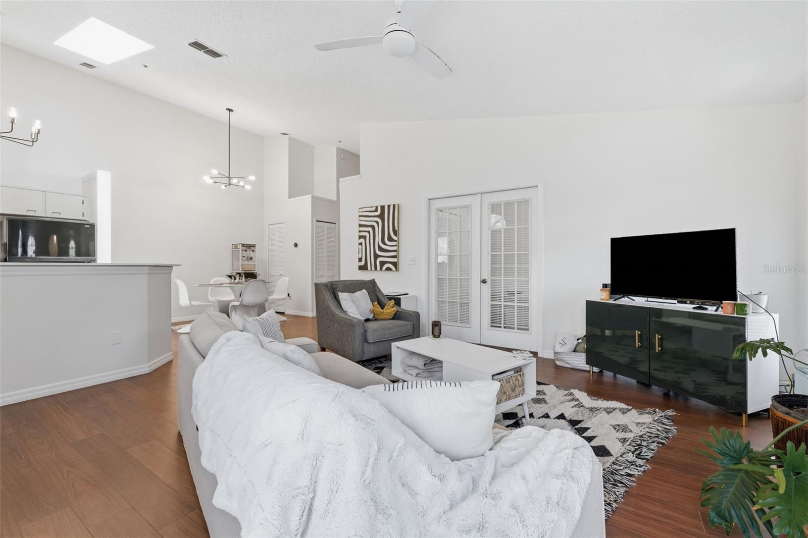 11844 Skylake Pl Property Photo 6
