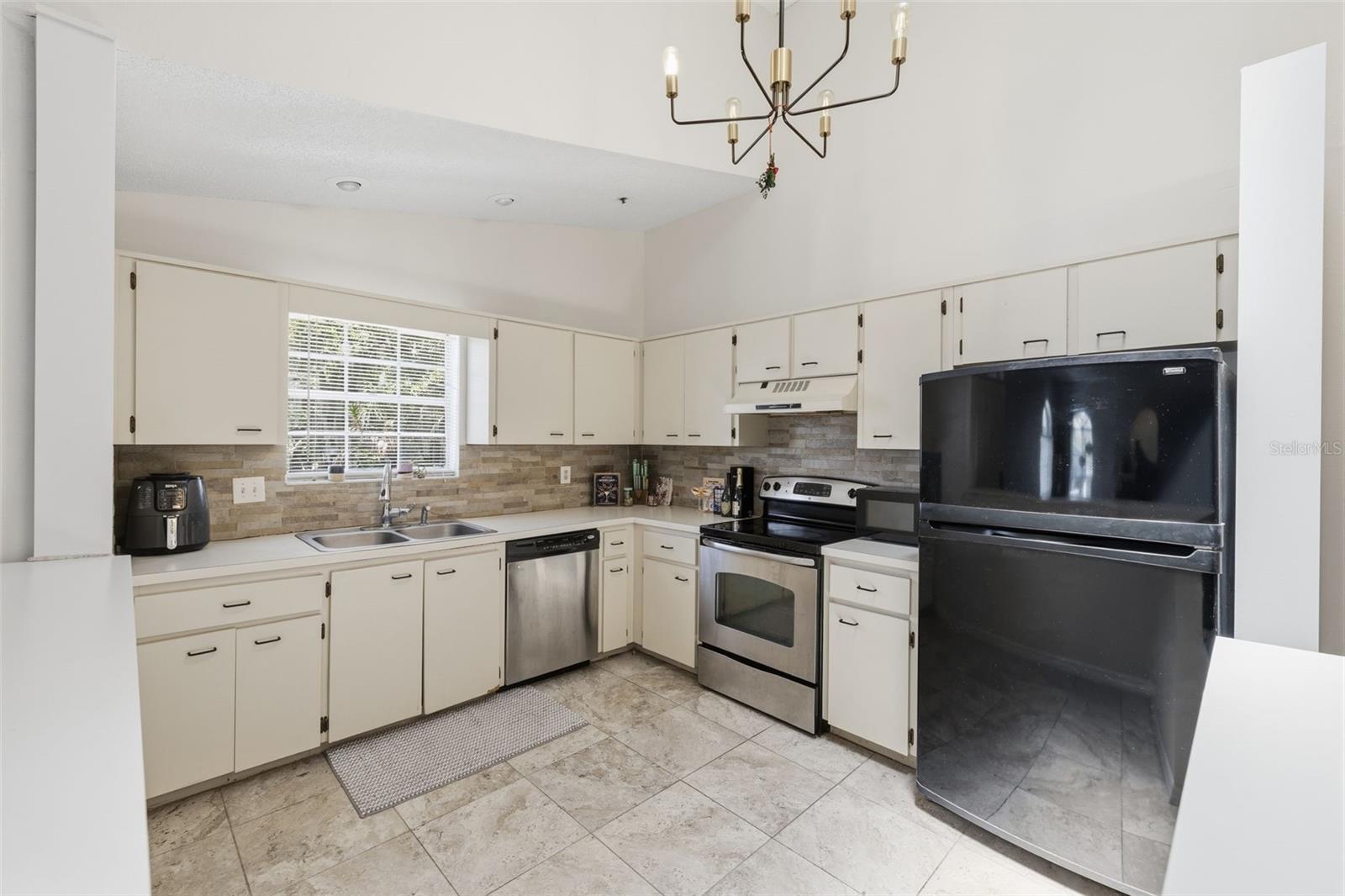 11844 Skylake Pl Property Photo 8