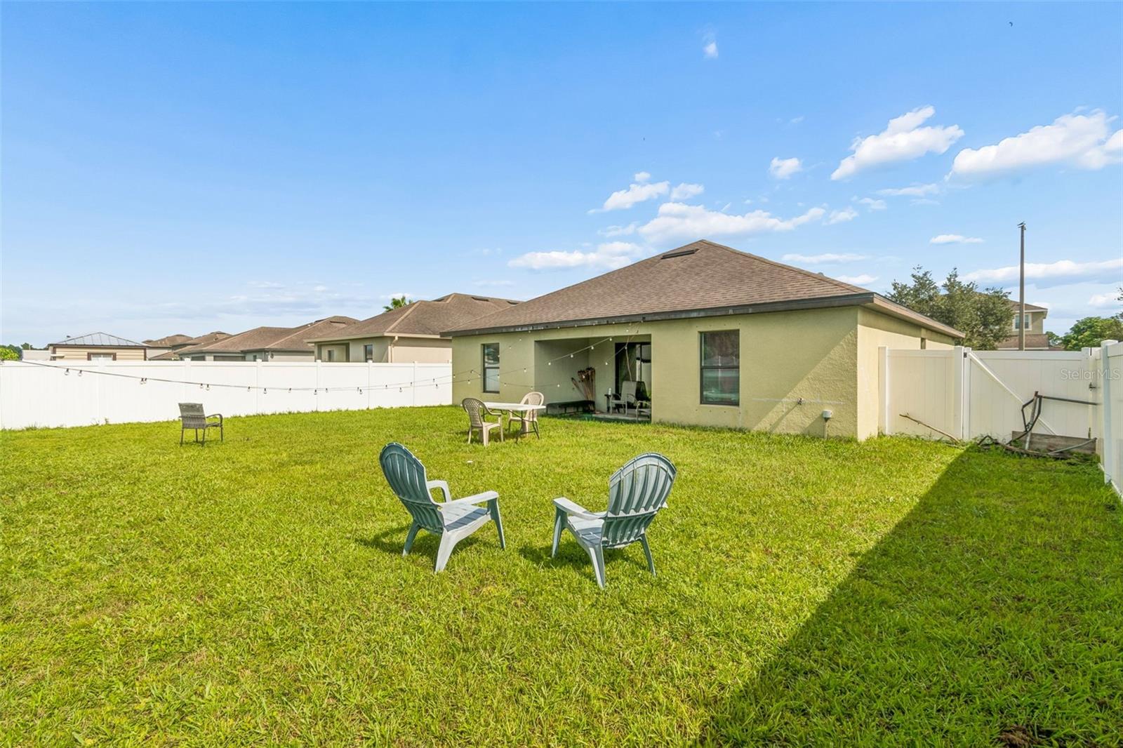 14217 Alistar Manor Dr Property Photo 38