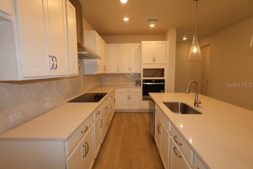 31105 Pendleton Landing Cir Property Photo 8