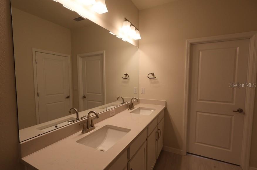 31105 Pendleton Landing Cir Property Photo 14