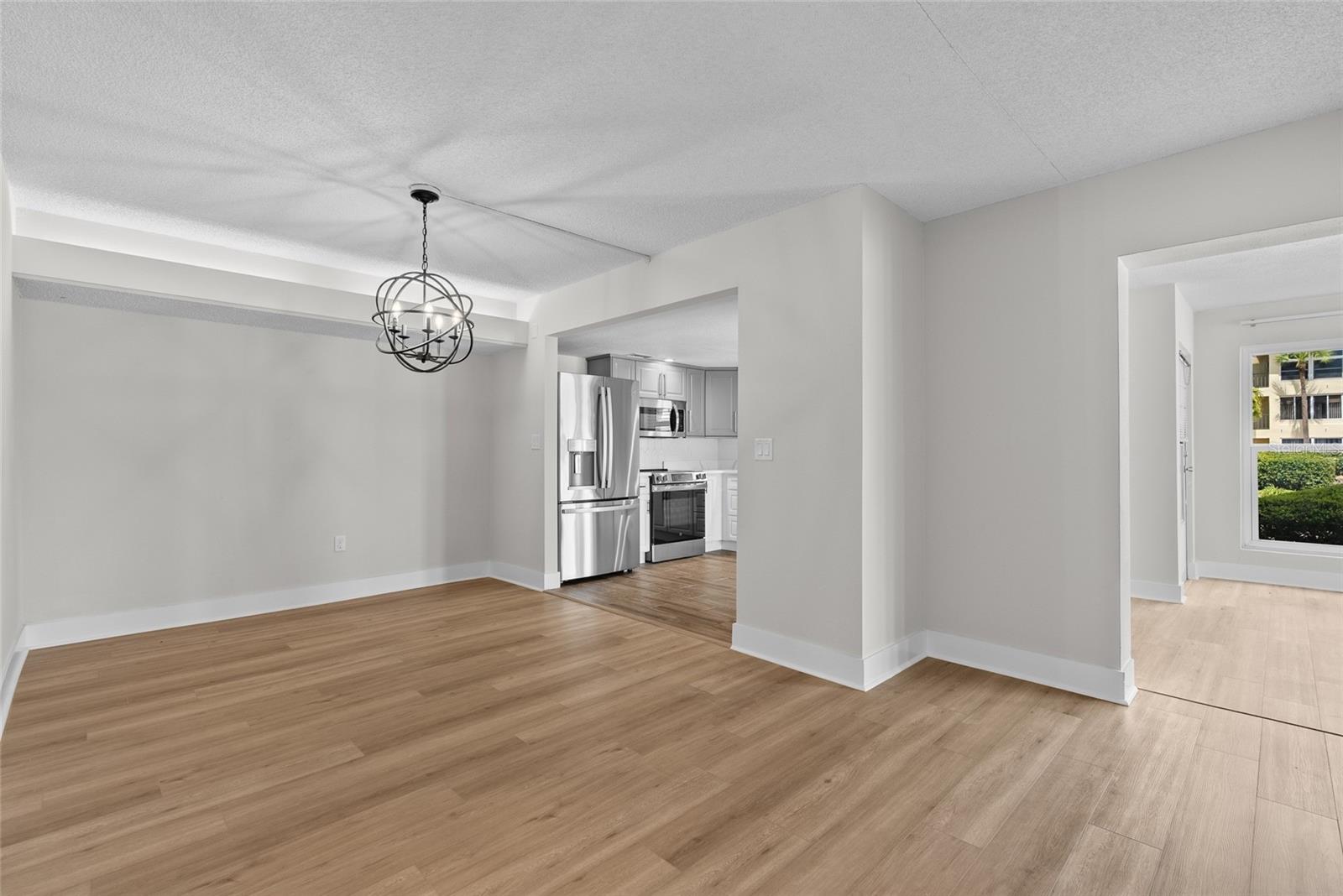 4780 Cove Cir #101 Property Photo 11