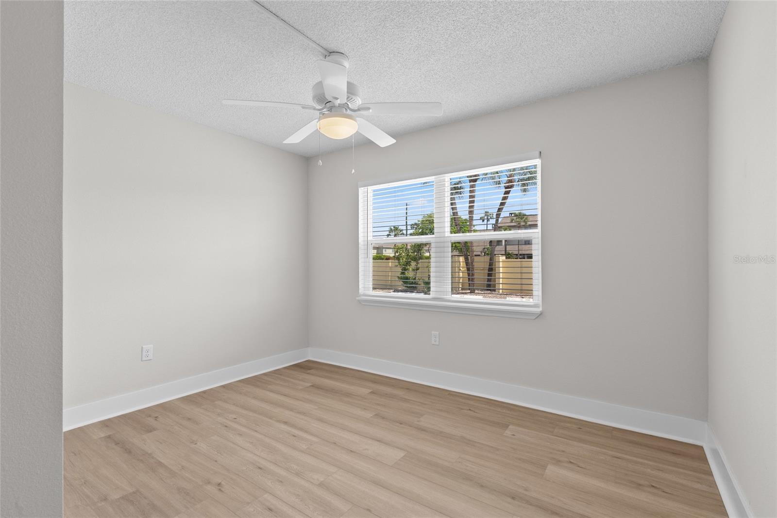 4780 Cove Cir #101 Property Photo 17