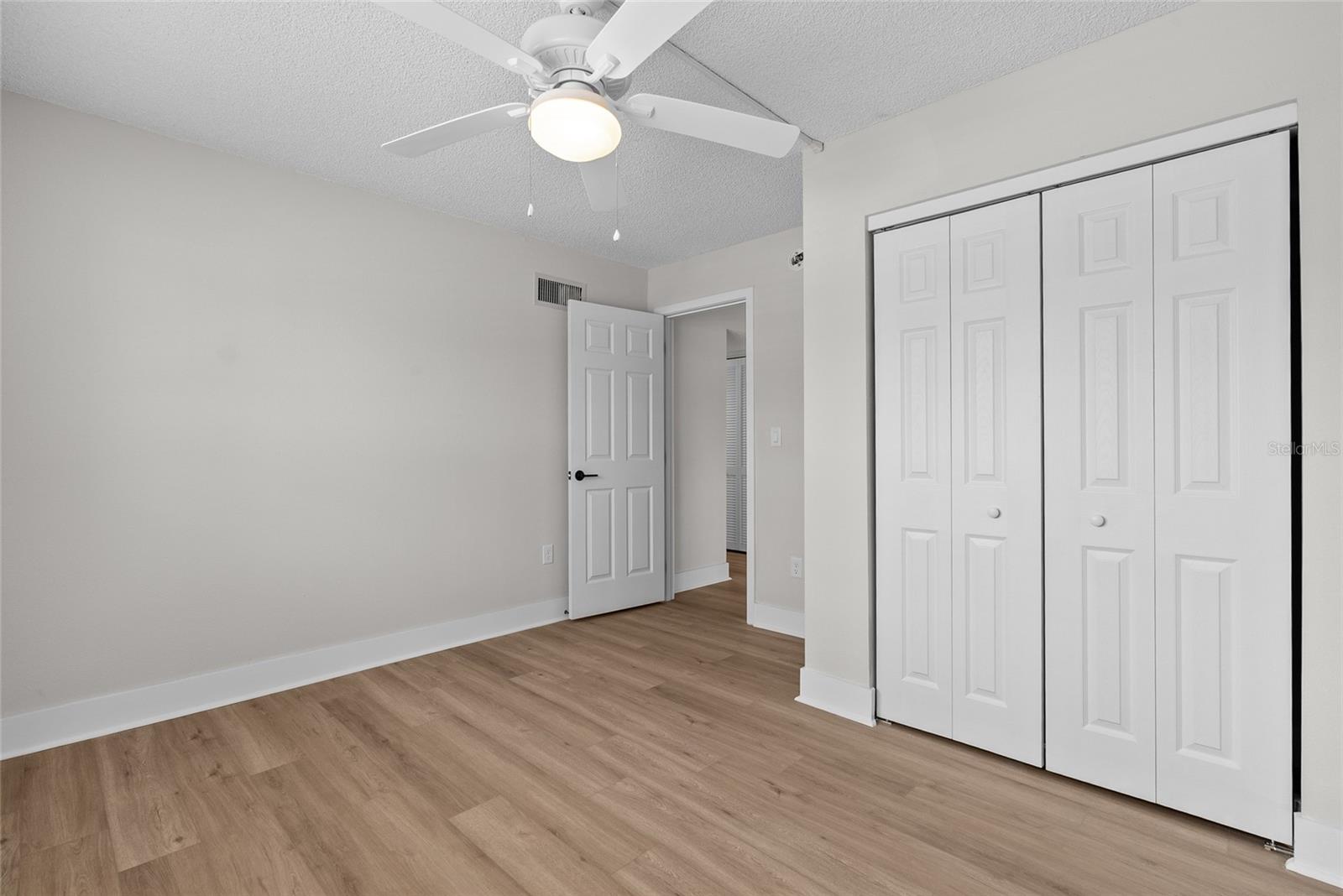 4780 Cove Cir #101 Property Photo 19