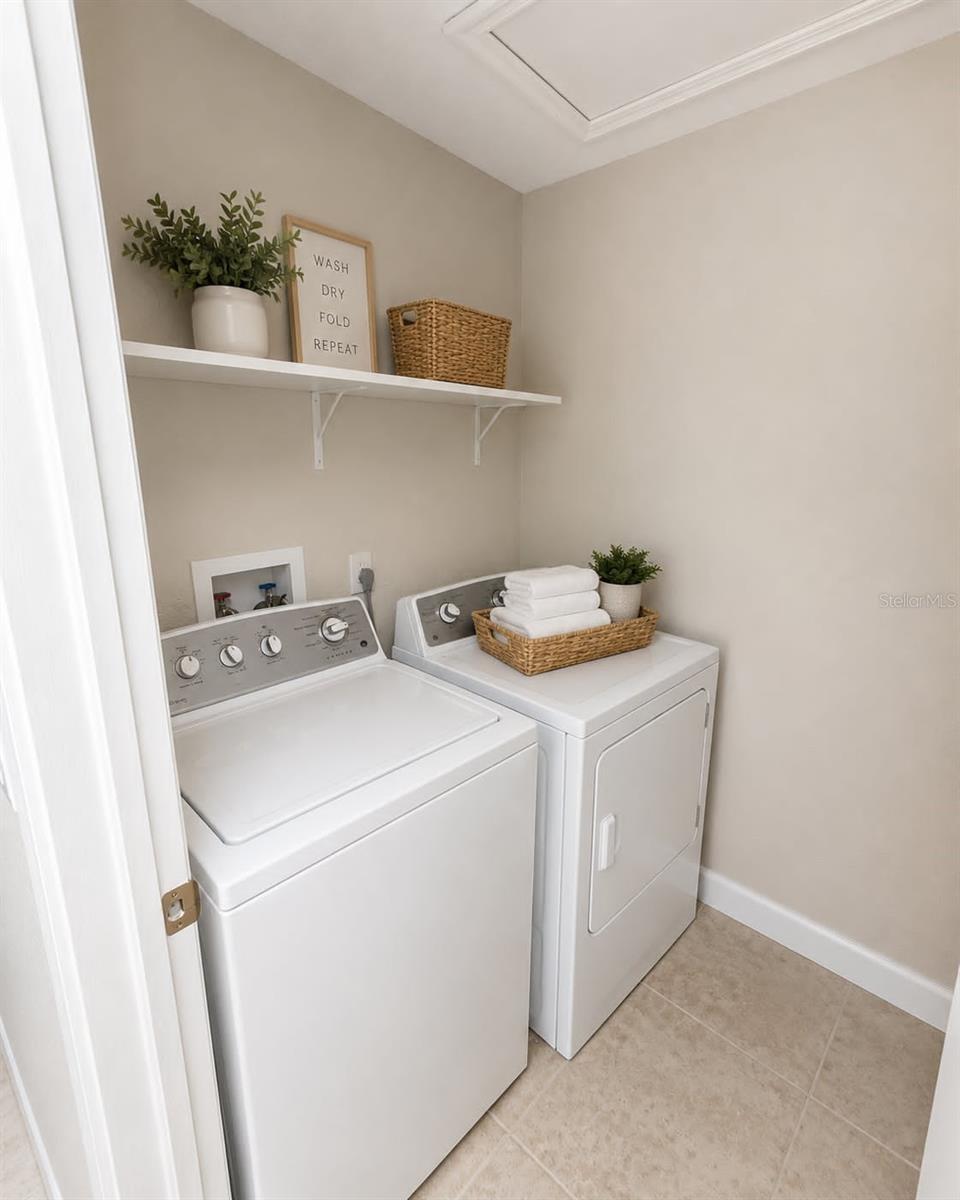 1203 Saxony Cir #b Property Photo 11