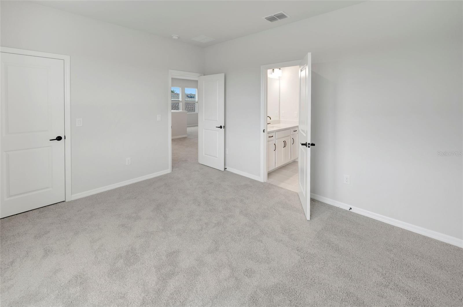 630 Kingswood Ct Property Photo 24
