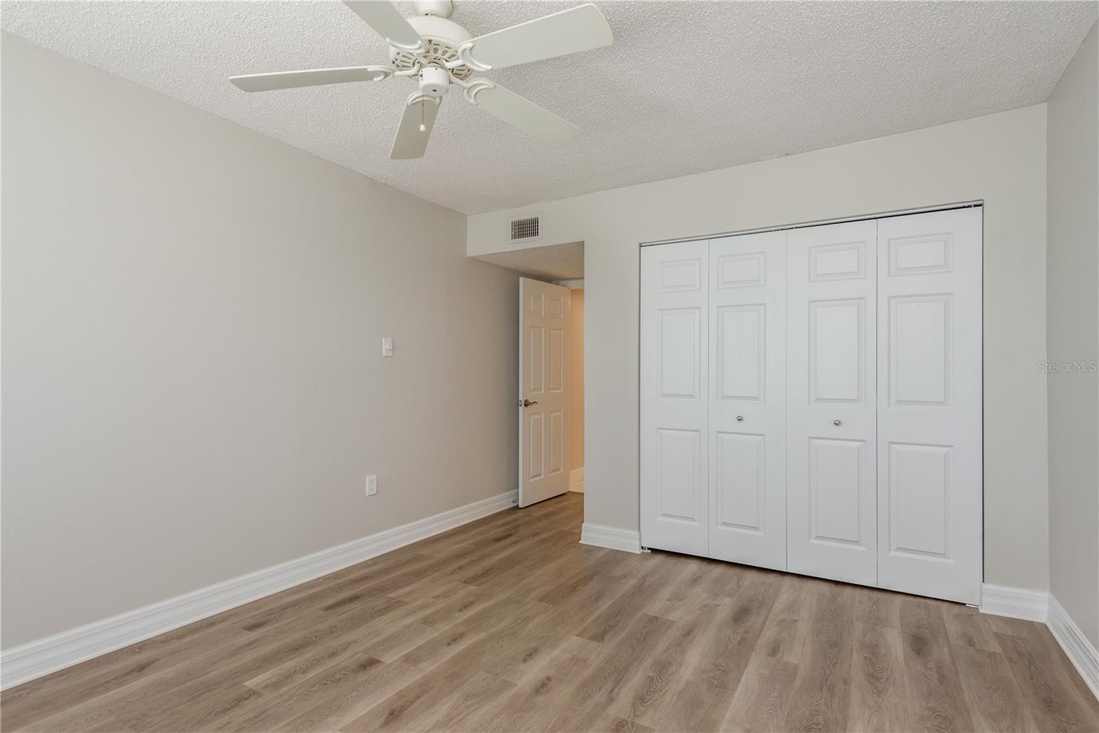 8 Glencoe Pl #104 Property Photo 19