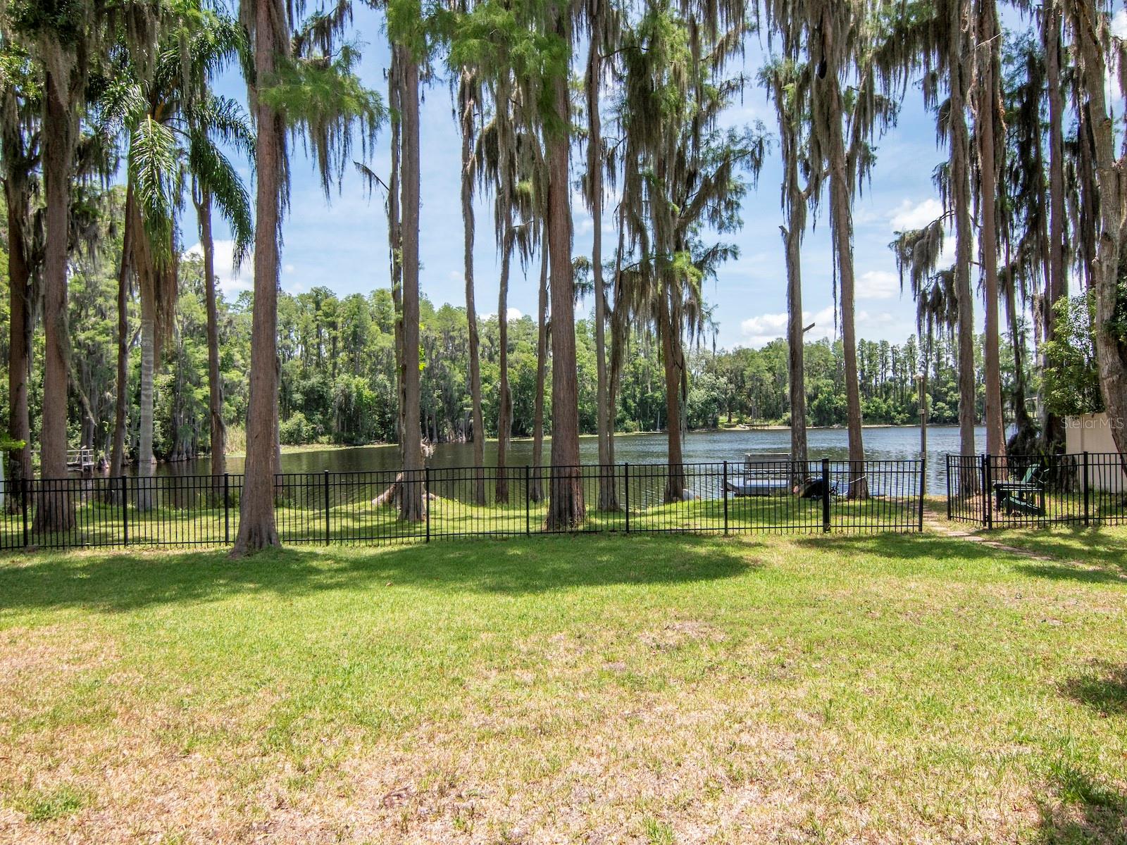 219 Willow Bend Pkwy Property Photo 32