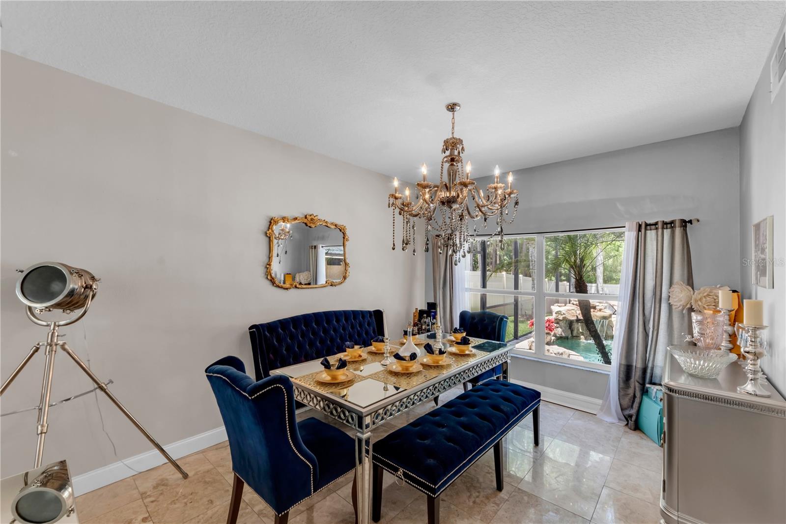 13115 Royal George Ave Property Photo 9