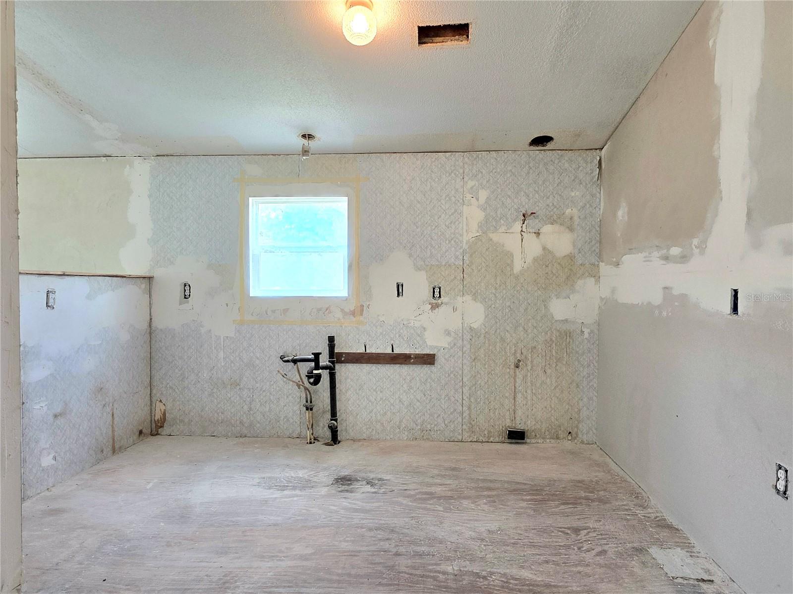 8443 Hamster Dr Property Photo 10