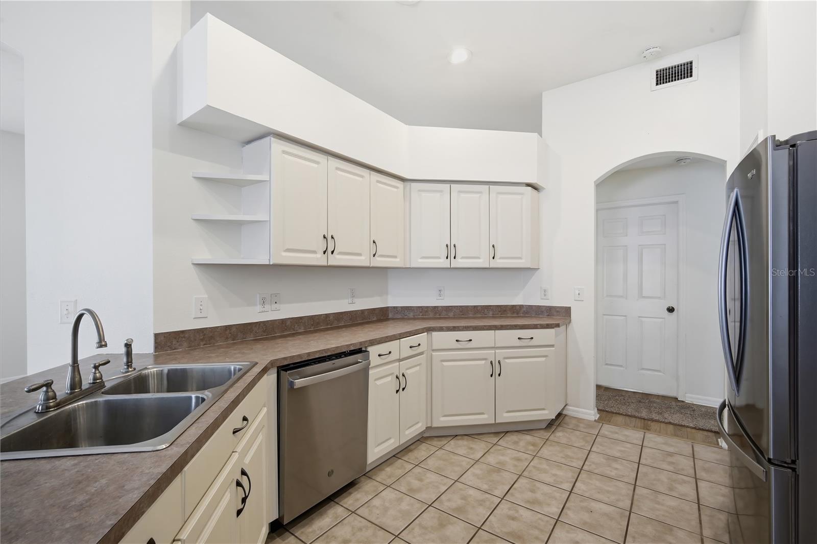 5912 Bramble Bush Ct Property Photo 9