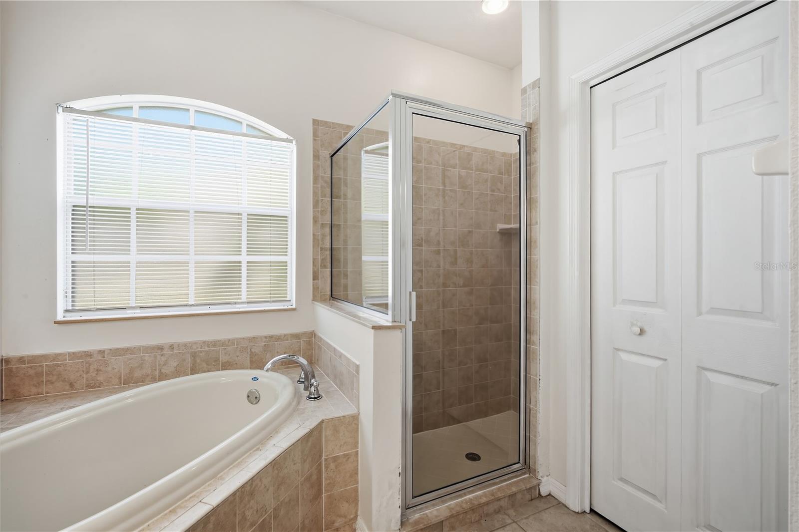 5912 Bramble Bush Ct Property Photo 14