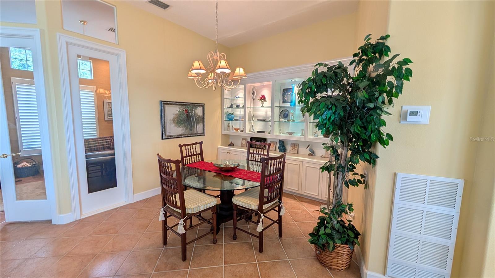4709 Dolphin Cay Ln Property Photo 7