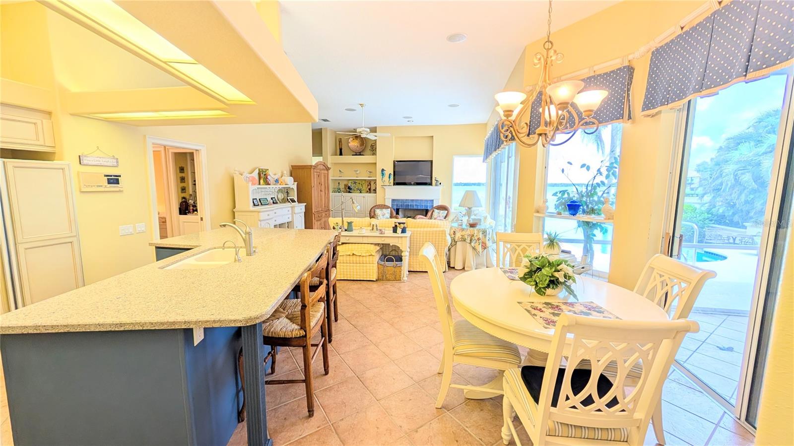 4709 Dolphin Cay Ln Property Photo 10