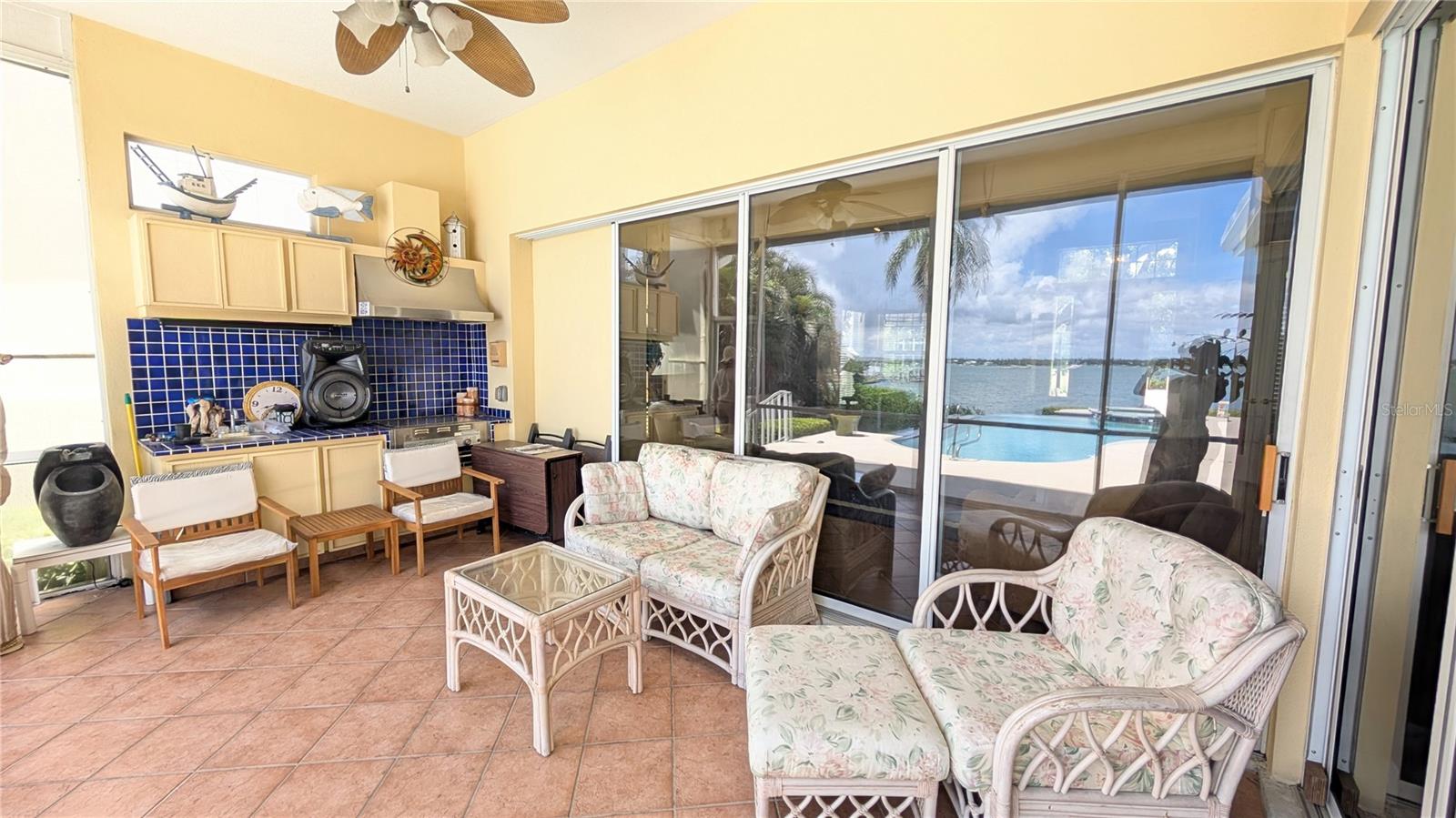 4709 Dolphin Cay Ln Property Photo 18