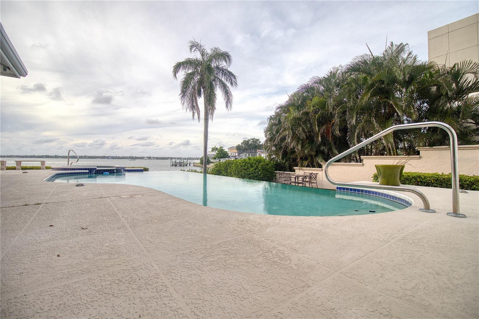 4709 Dolphin Cay Ln Property Photo 22