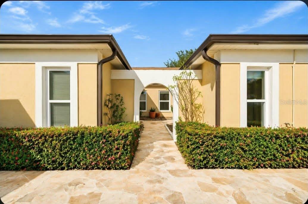1203 Saxony Cir #a Property Photo 1
