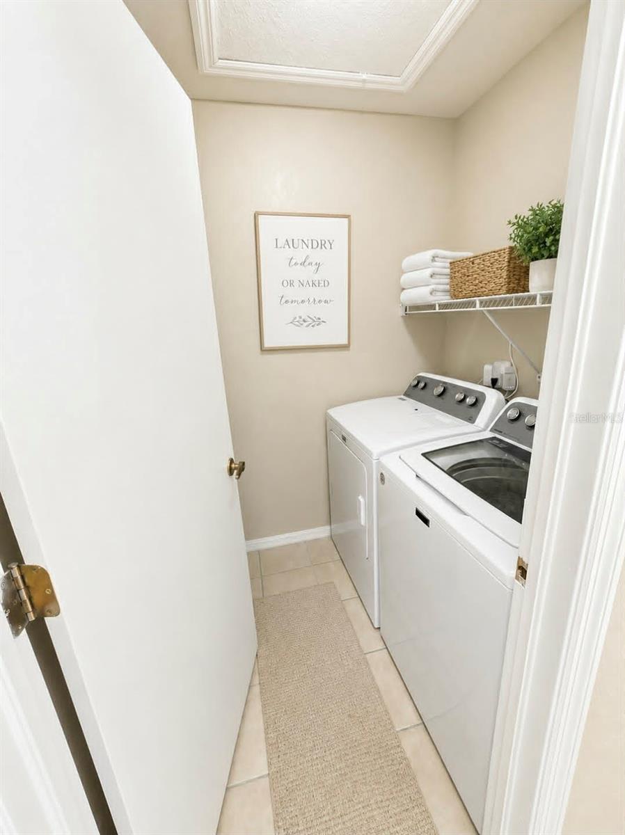 1203 Saxony Cir #a Property Photo 10