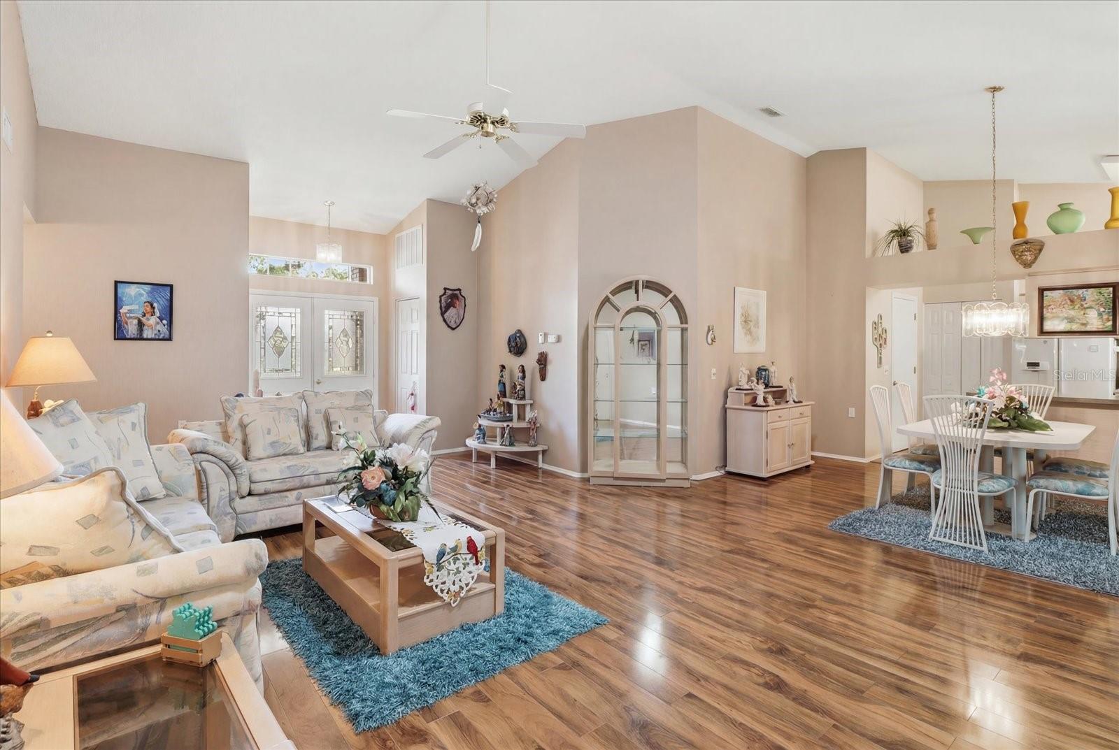 8012 Willow Brook Dr Property Photo 7