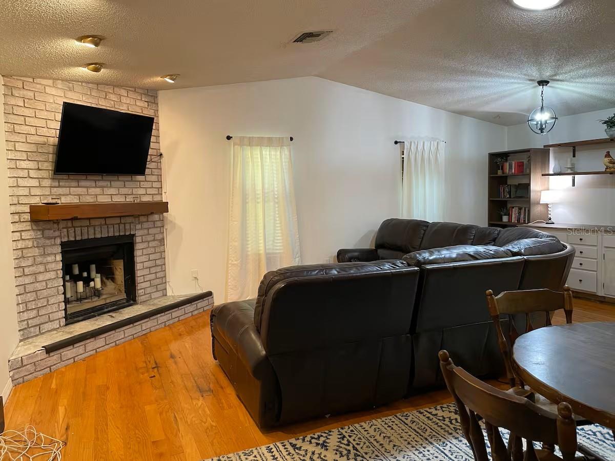 2107 Grove Valley Property Photo 9