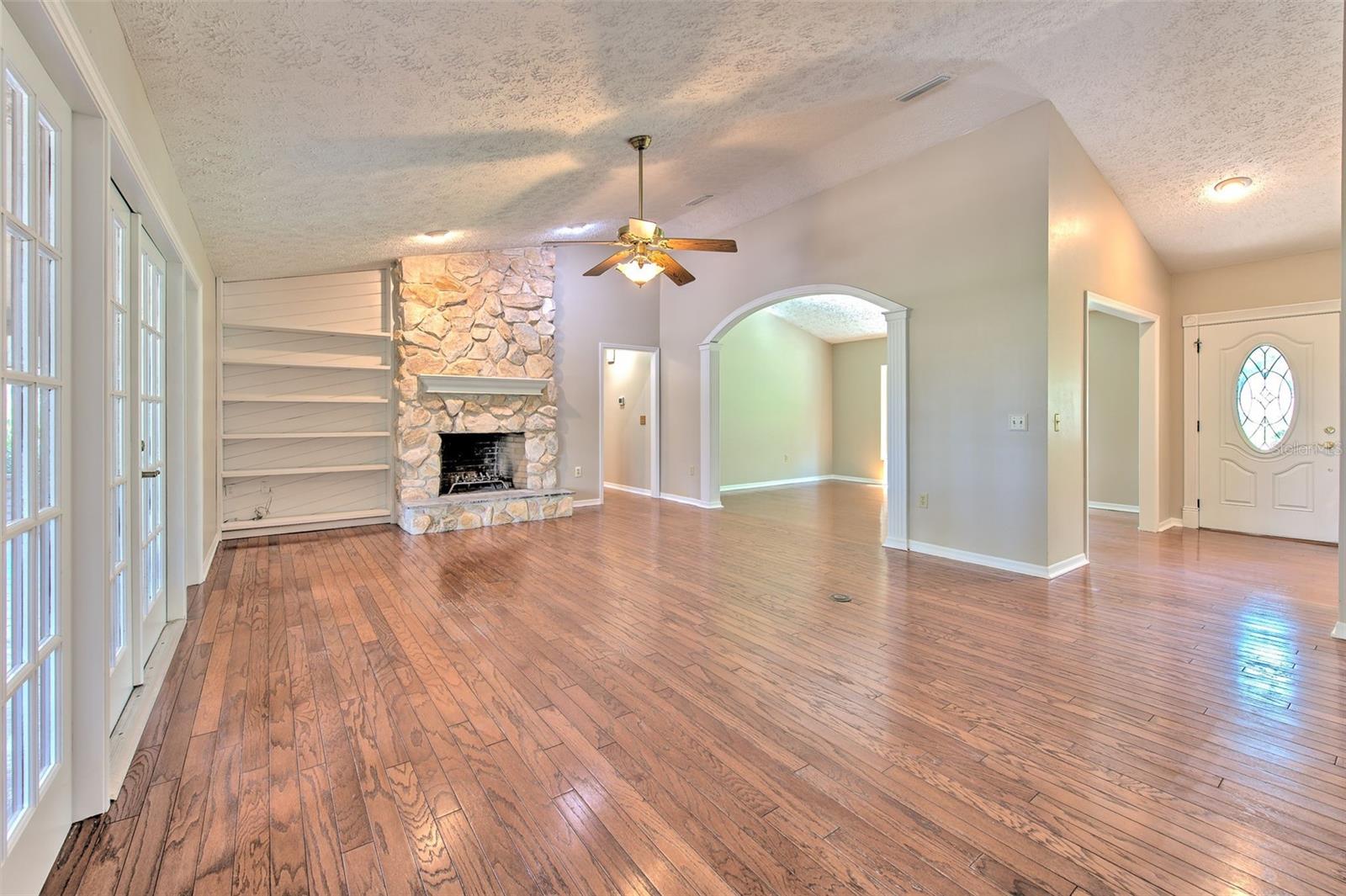 2102 Whitlock Pl Property Photo 10