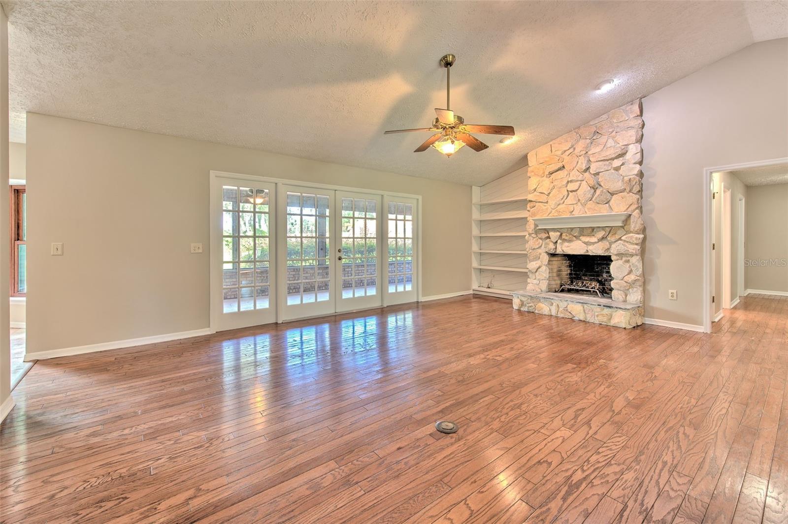 2102 Whitlock Pl Property Photo 11