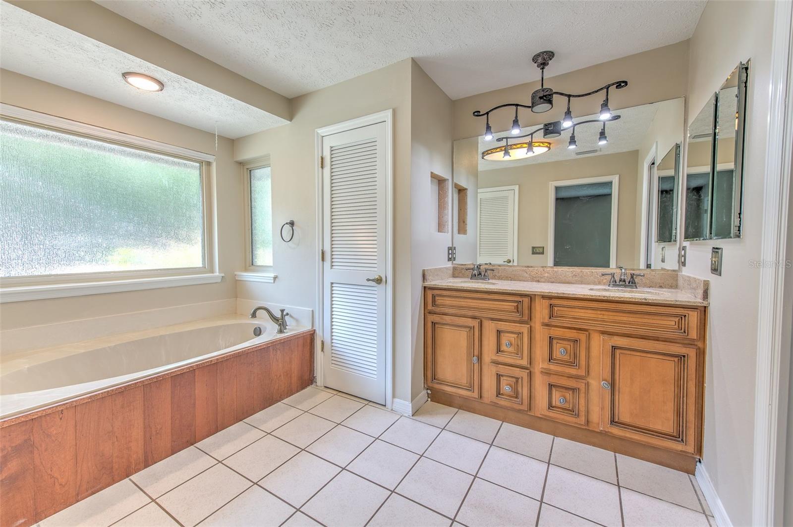 2102 Whitlock Pl Property Photo 19