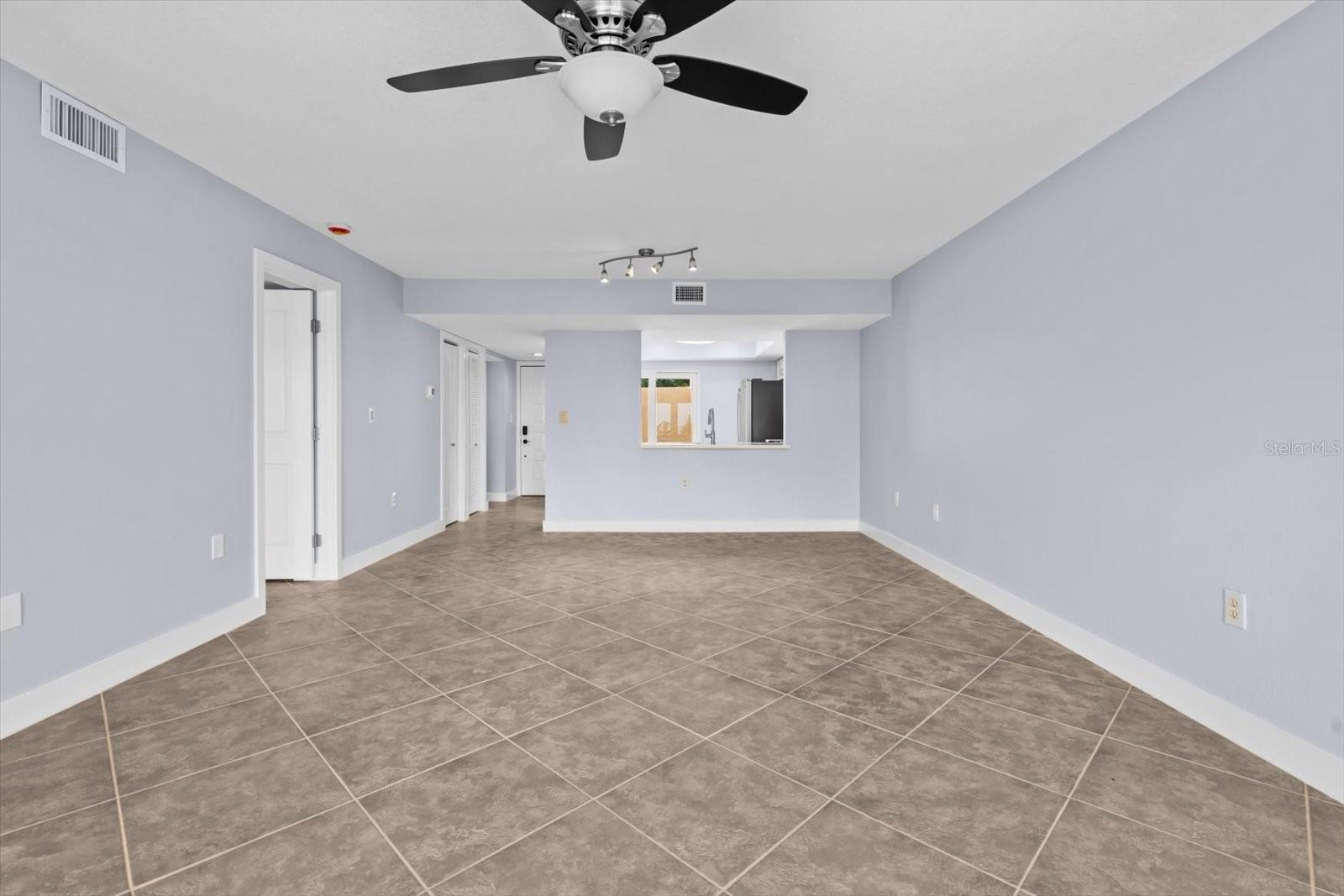 7530 Sunshine Skyway Ln S #t30 Property Photo 10