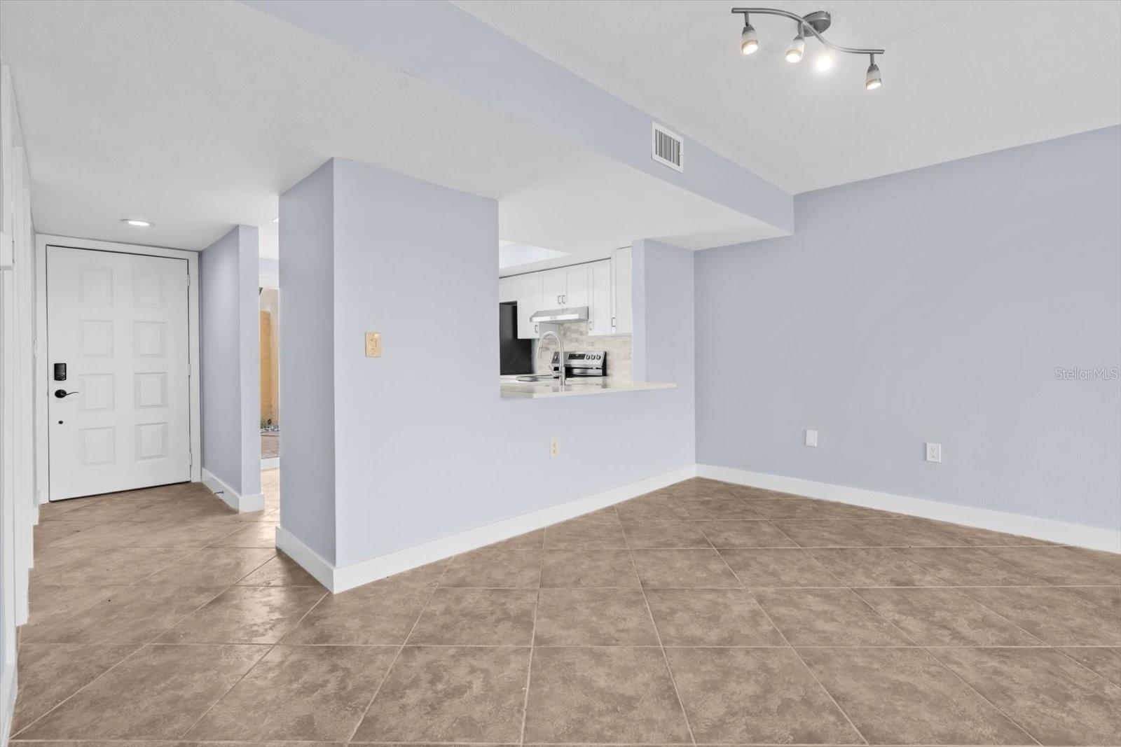 7530 Sunshine Skyway Ln S #t30 Property Photo 11