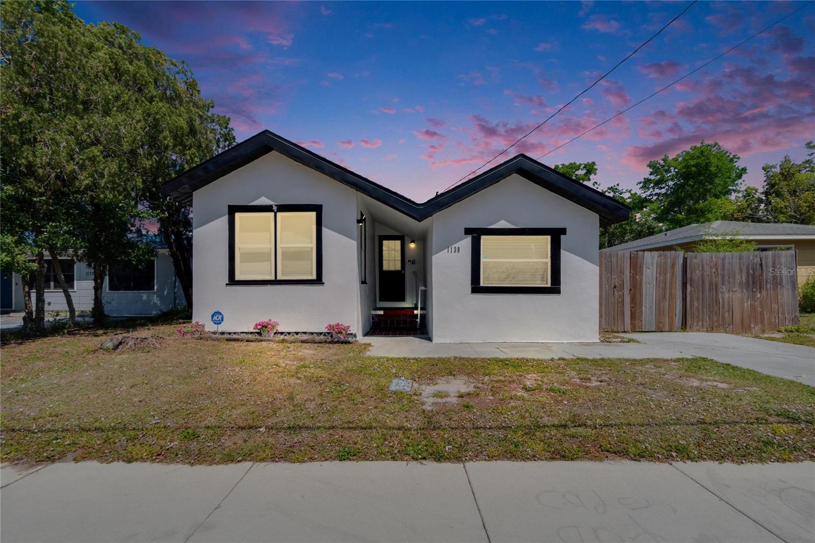1138 Howard St Property Photo 1