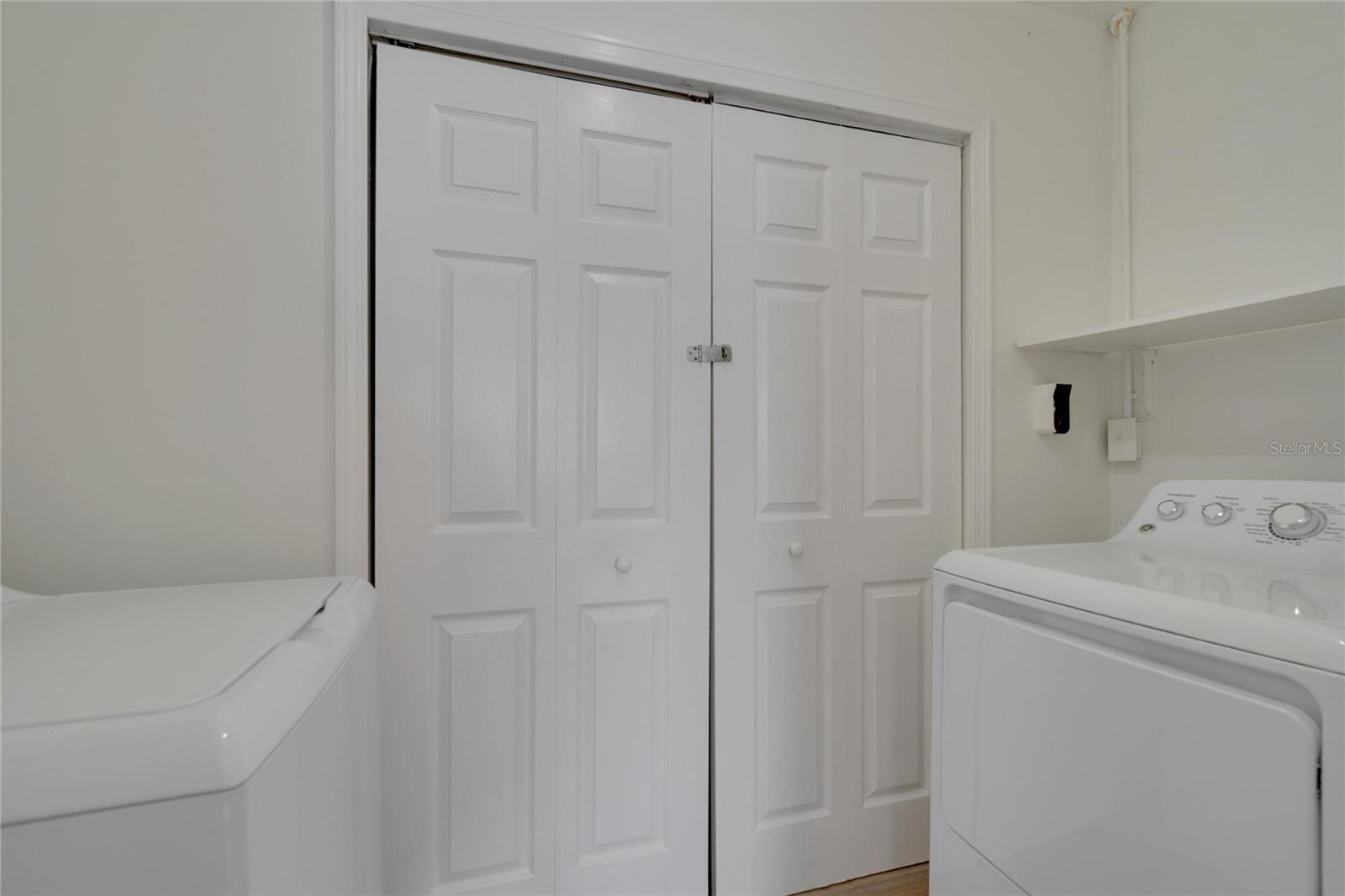 1138 Howard St Property Photo 18
