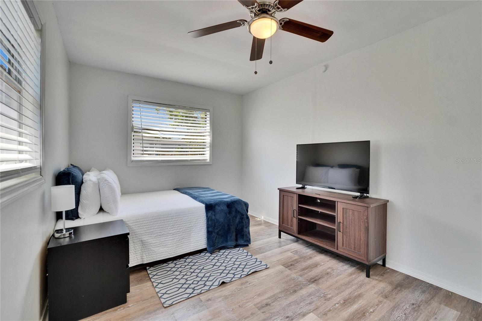 1138 Howard St Property Photo 20