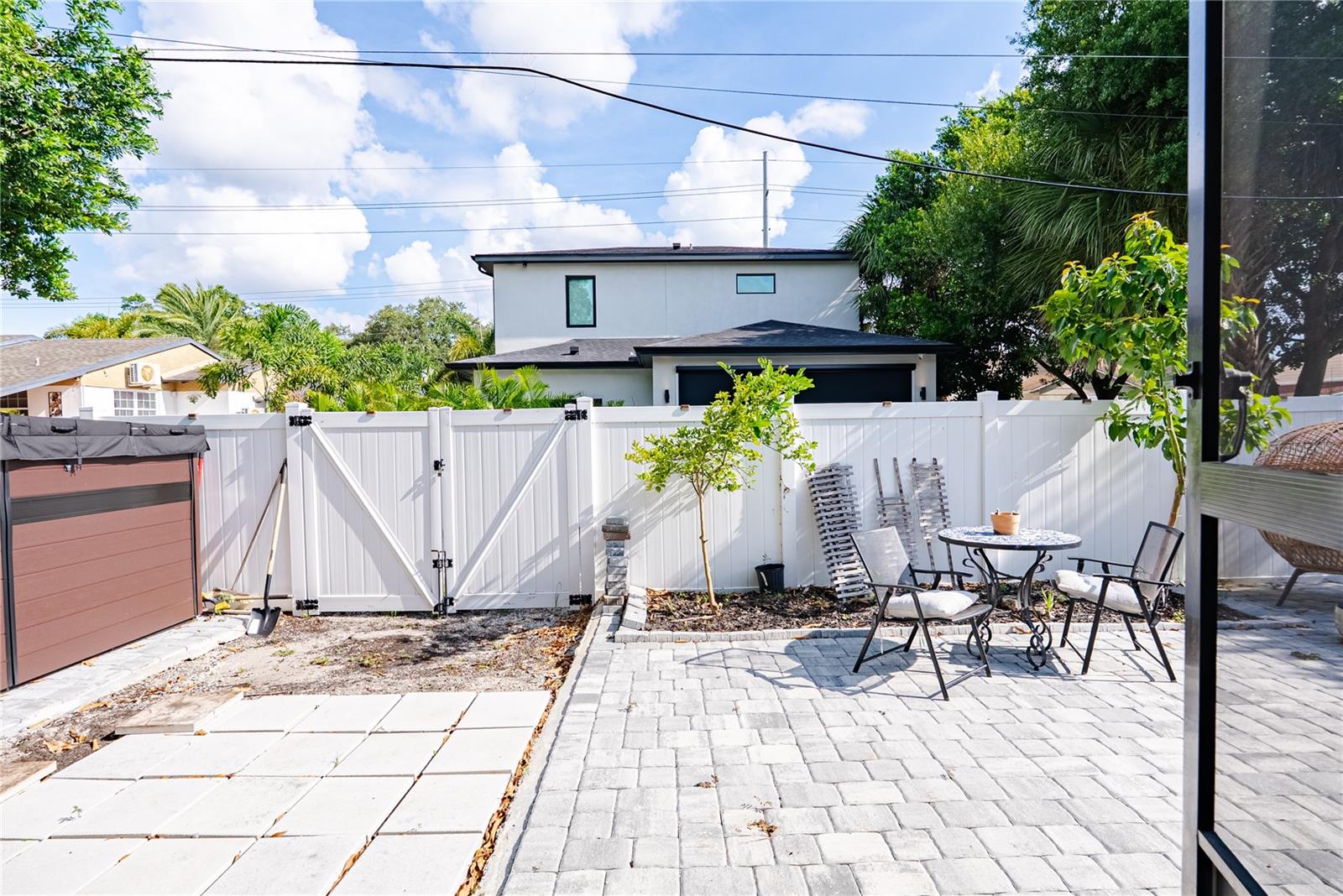 1908 W Nassau St Property Photo 23
