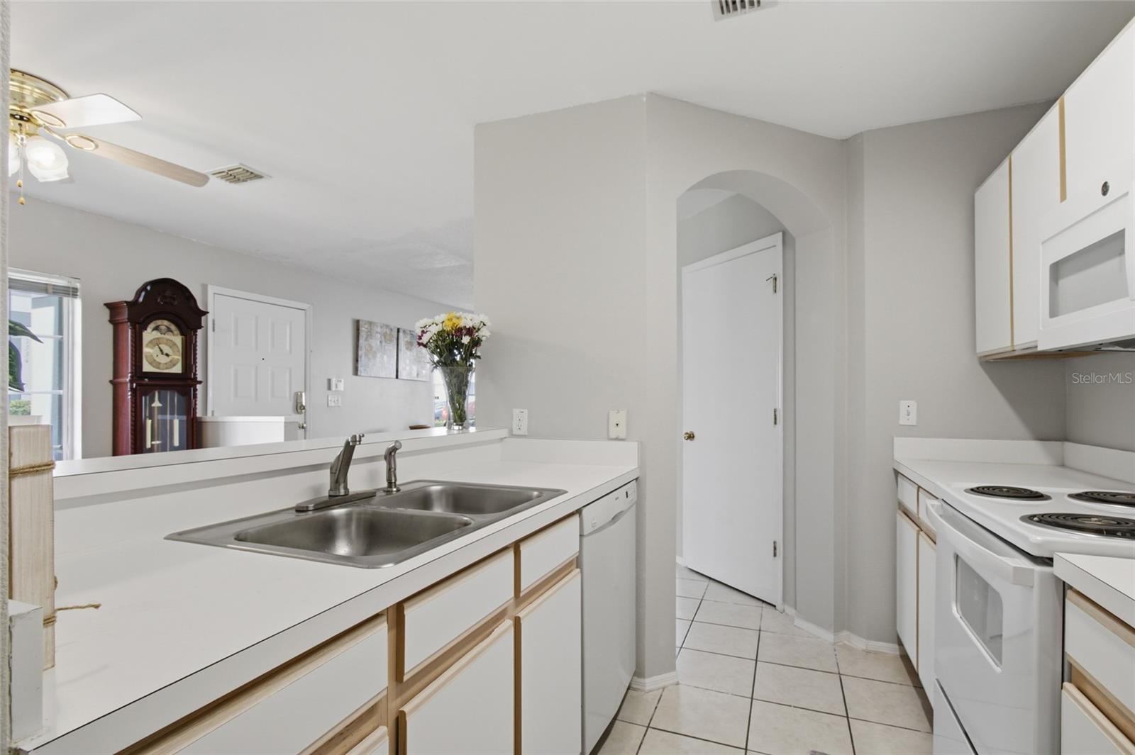 1328 Twilridge Pl Property Photo 6