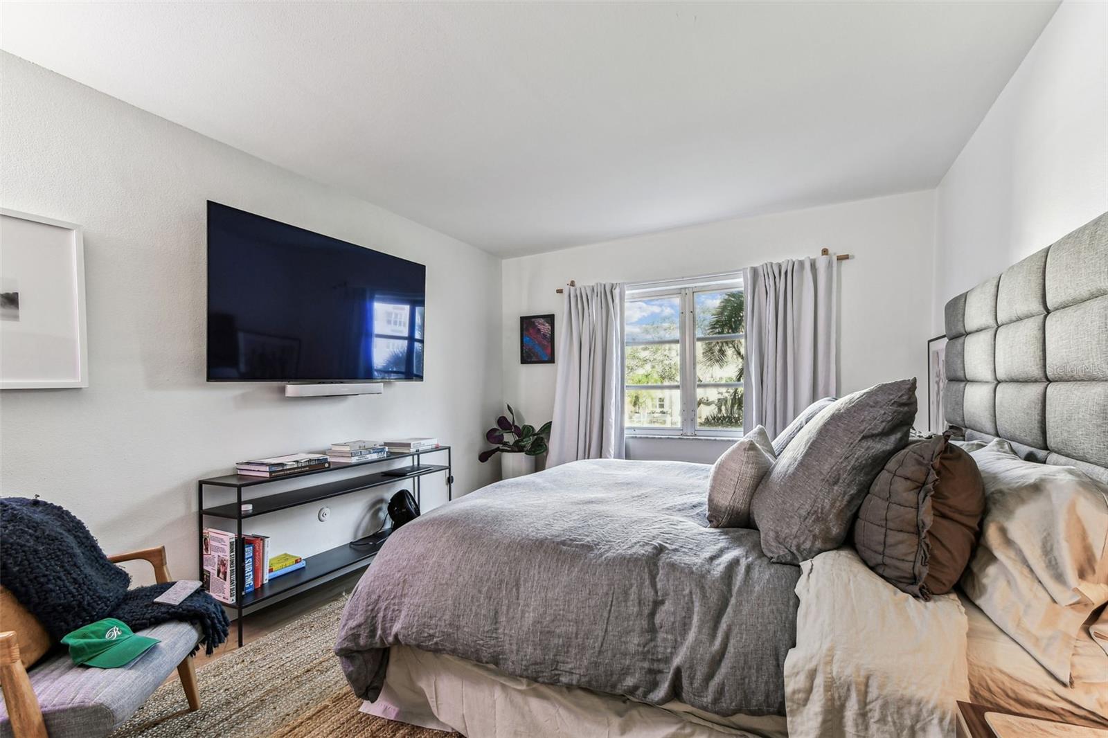 620 Edgewater Dr #204 Property Photo 8