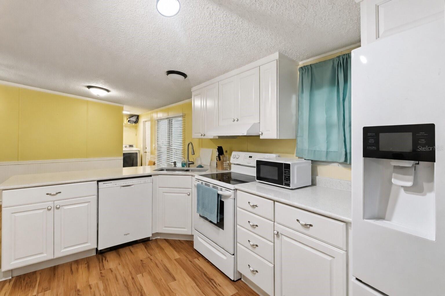 12104 Woodside Dr Property Photo 8