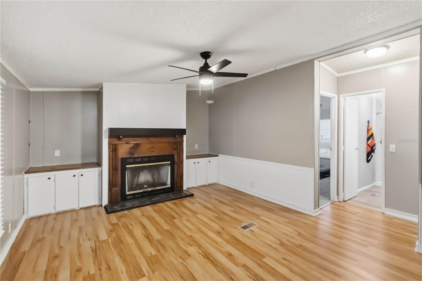 12104 Woodside Dr Property Photo 10