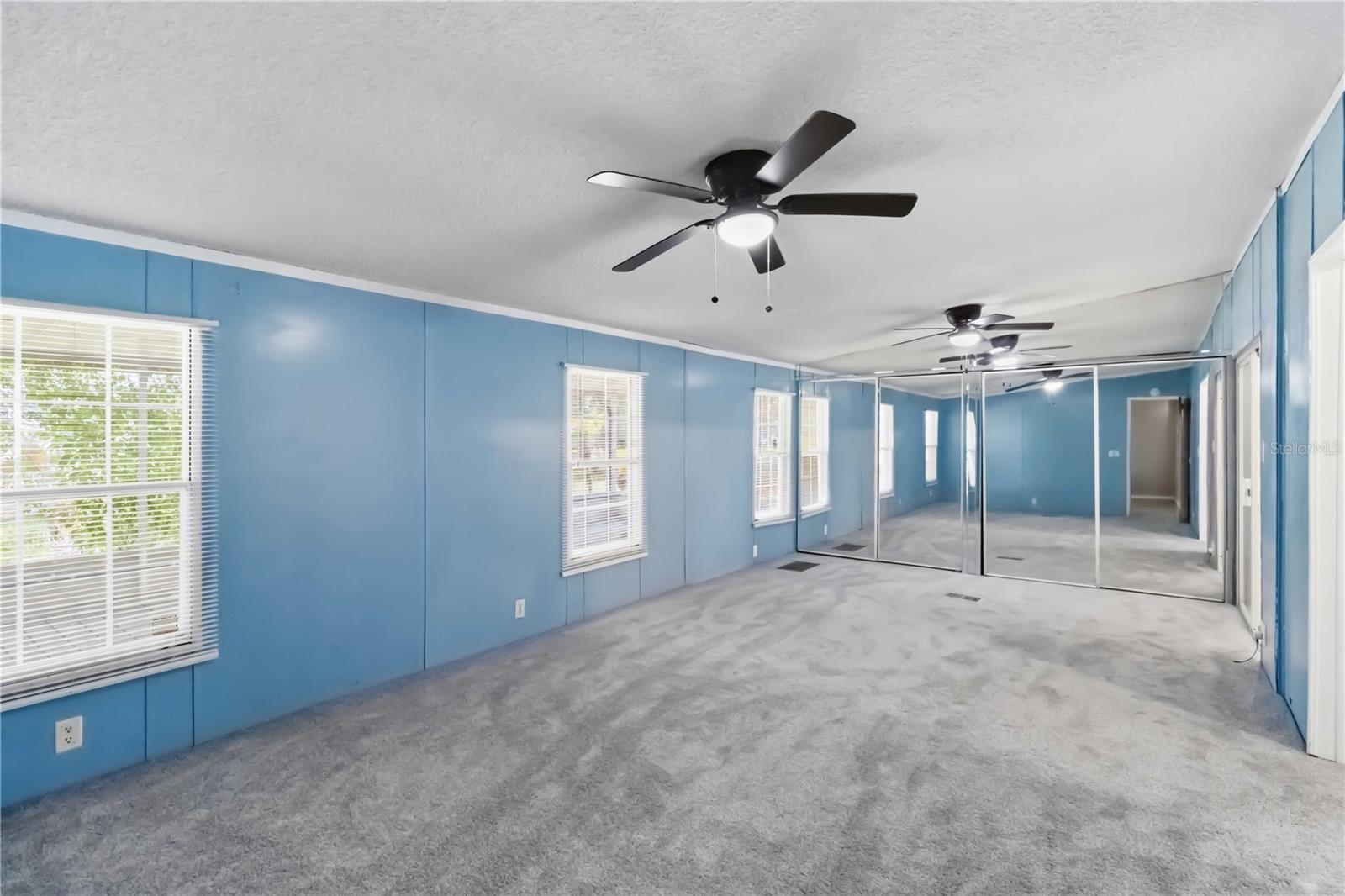 12104 Woodside Dr Property Photo 14