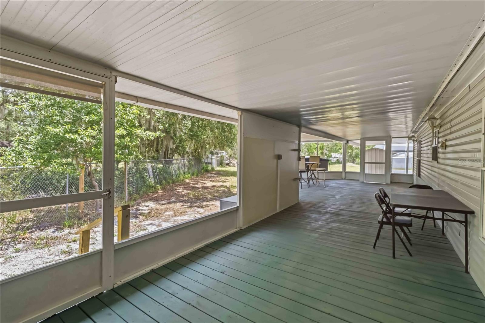 12104 Woodside Dr Property Photo 23
