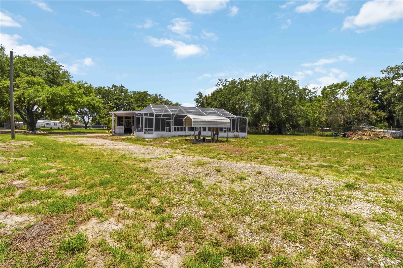 12104 Woodside Dr Property Photo 28