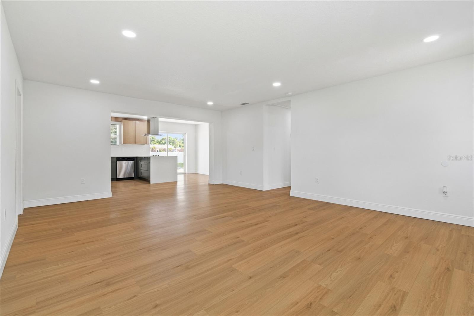 2102 W Ferris Ave Property Photo 15