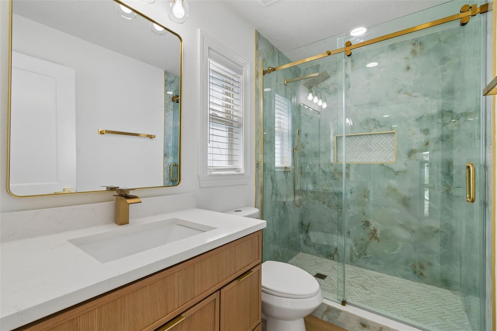 2102 W Ferris Ave Property Photo 43
