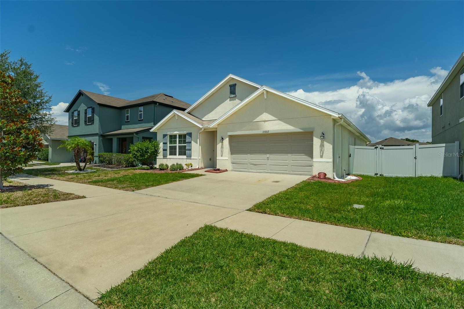 10662 Park Meadowbrooke Dr Property Photo 2