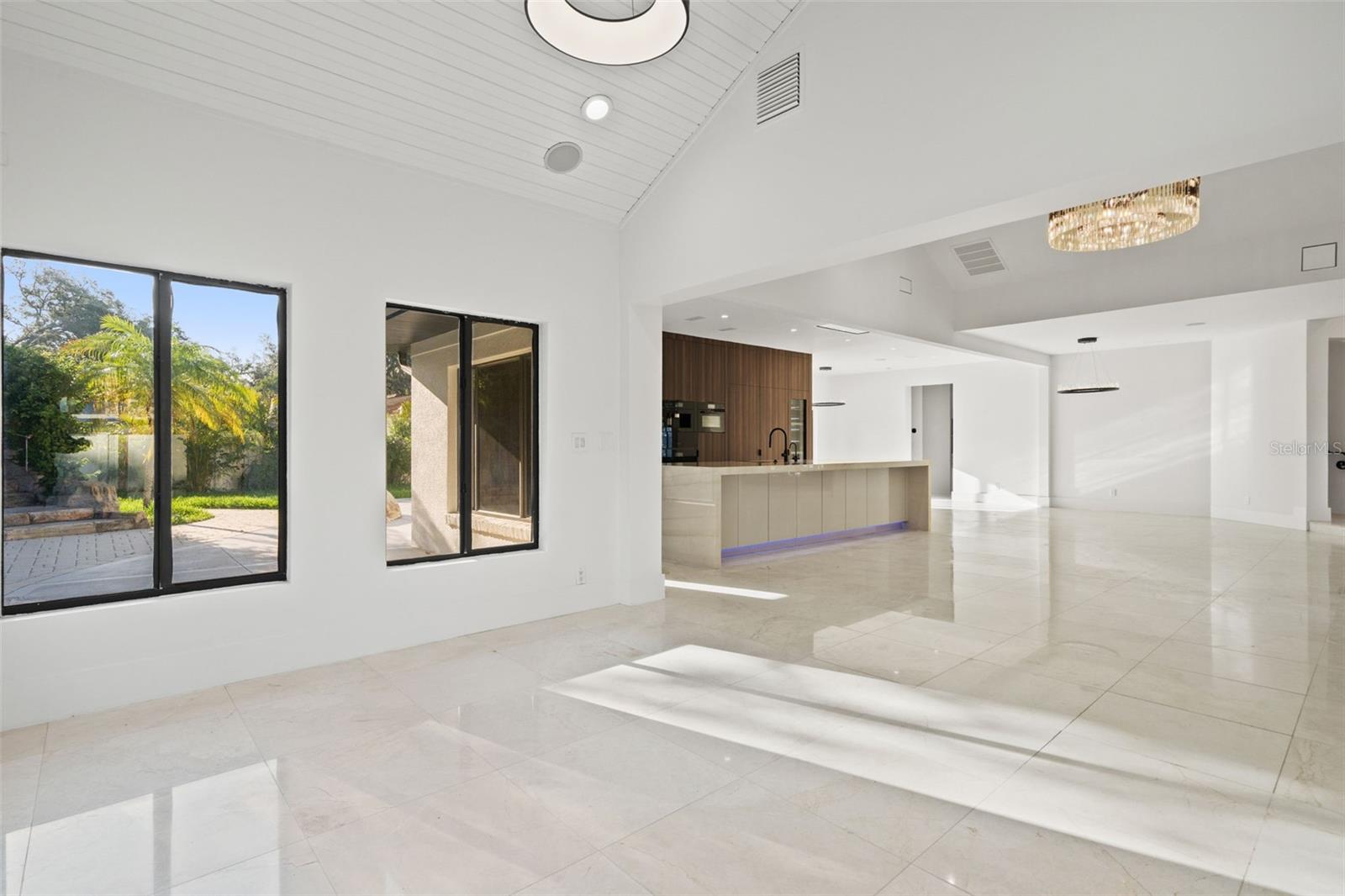 2521 Lake Ellen Dr Property Photo 18