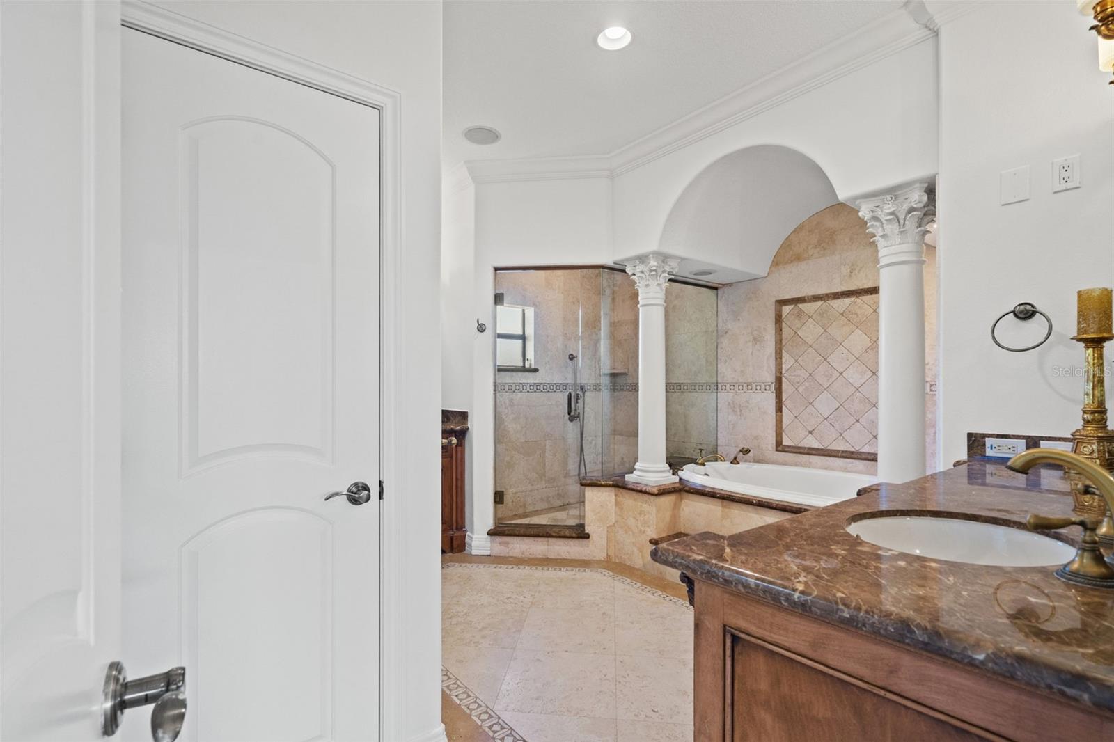 2521 Lake Ellen Dr Property Photo 25