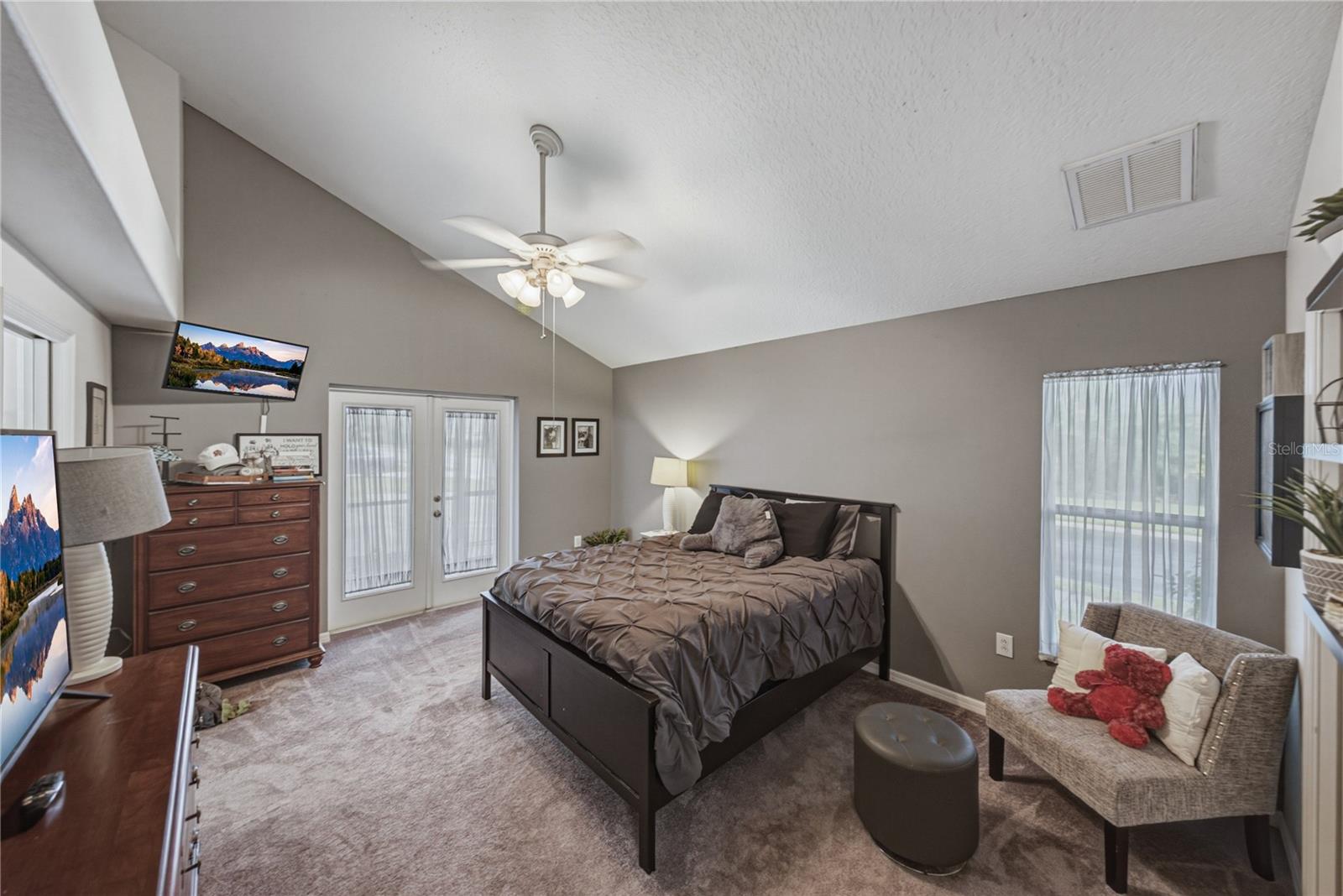 2024 Larkspur Ct Property Photo 4