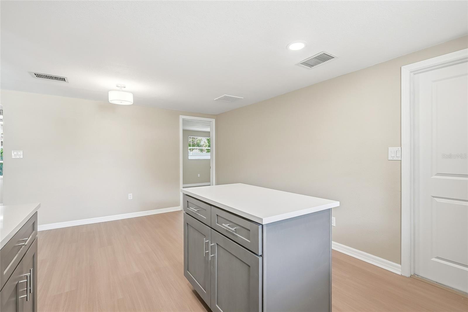 10837 Premier Ave Property Photo 12