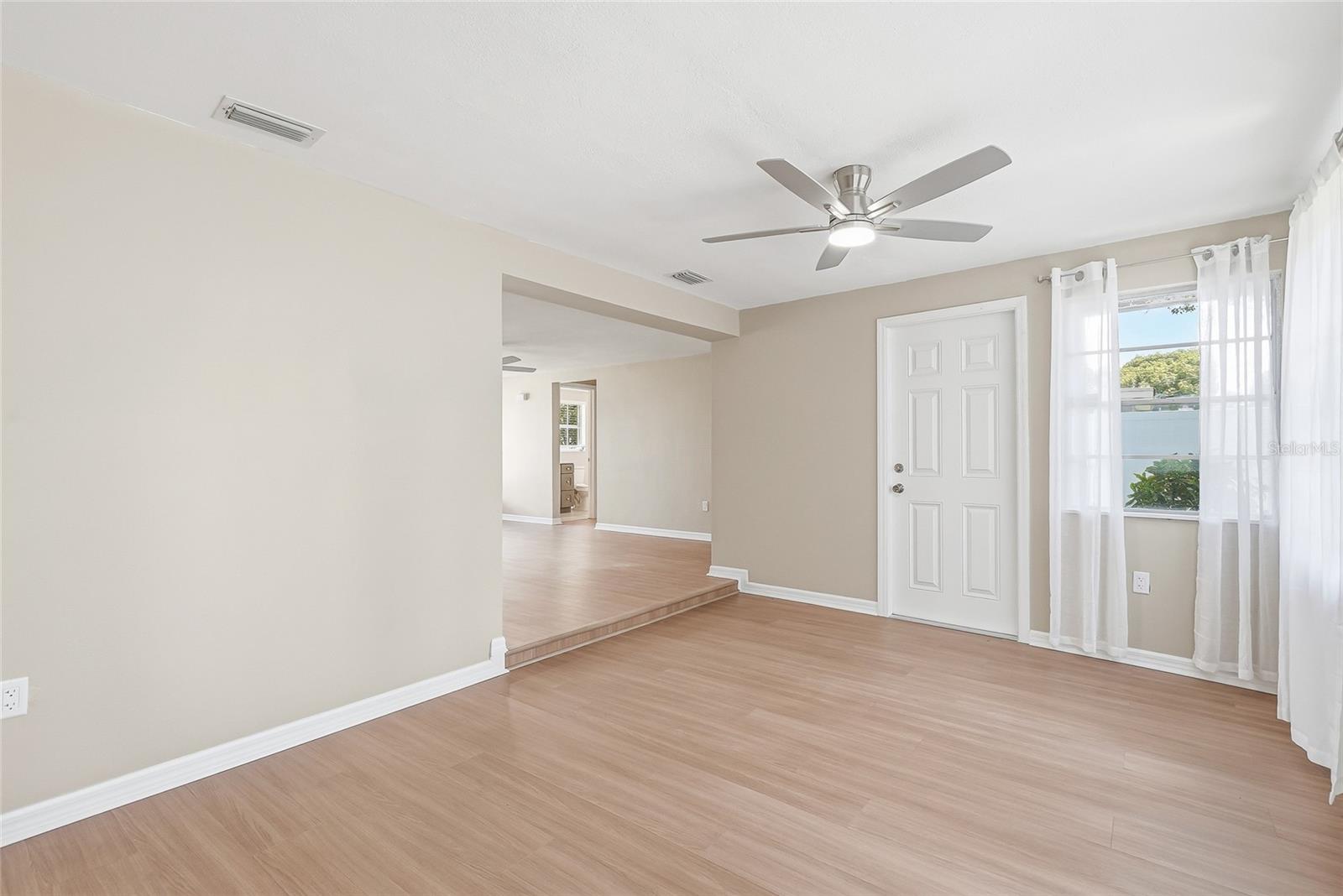10837 Premier Ave Property Photo 15