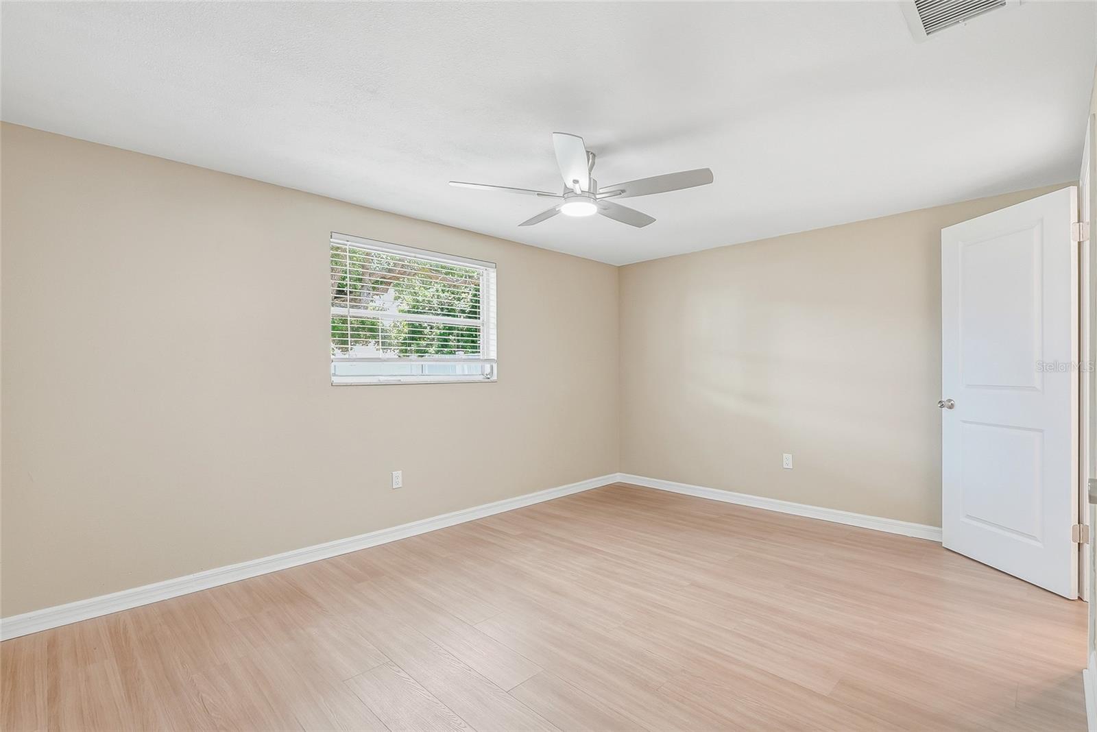 10837 Premier Ave Property Photo 18